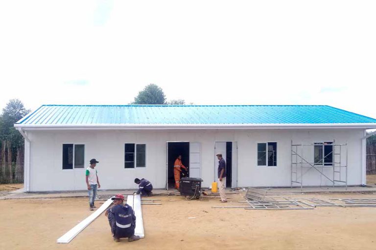 08 Board house in Madagascar