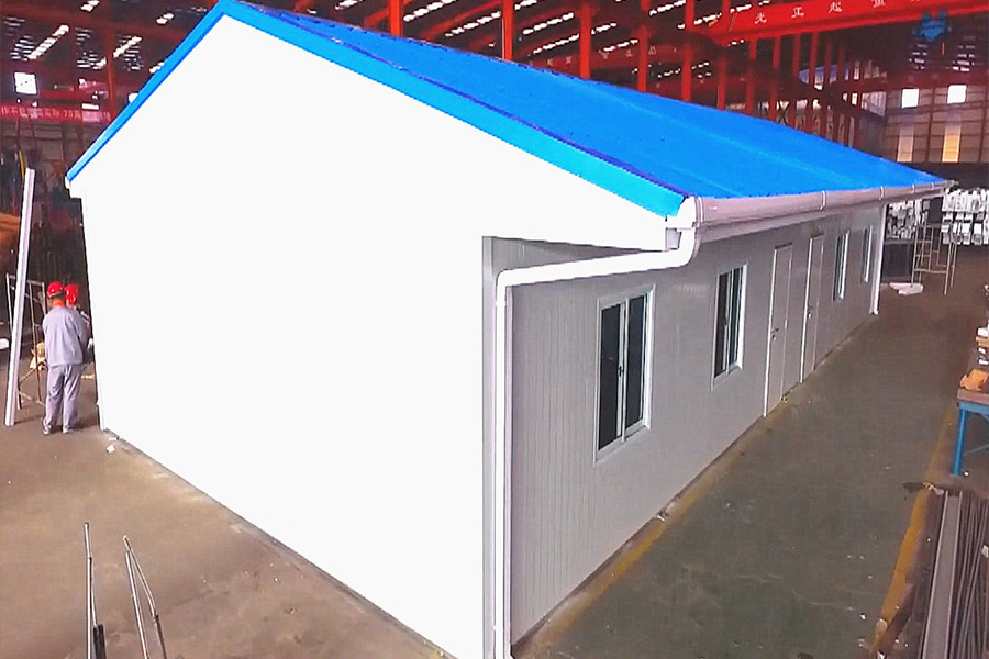 Board house in Madagascar5